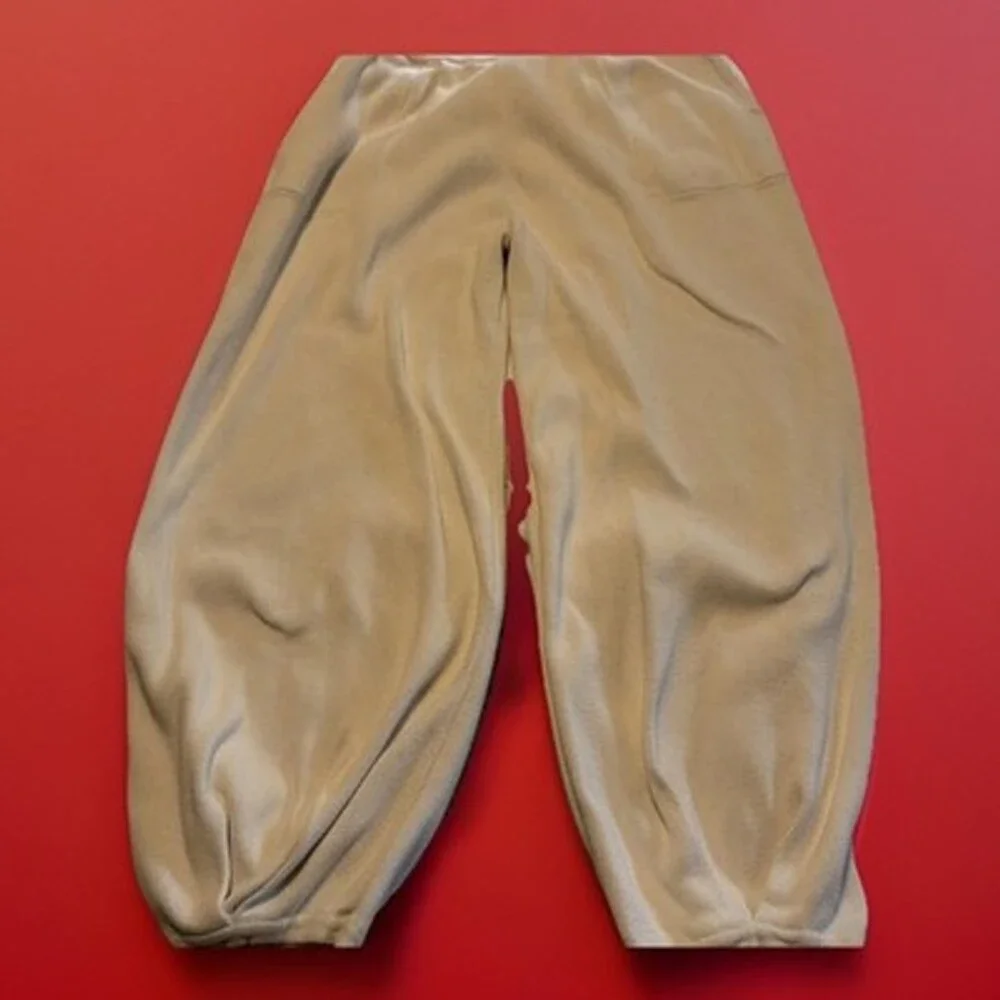 Unisex Oversized Cream Colored Sweatpants Wide Legs Large Pockets, XL 28/23